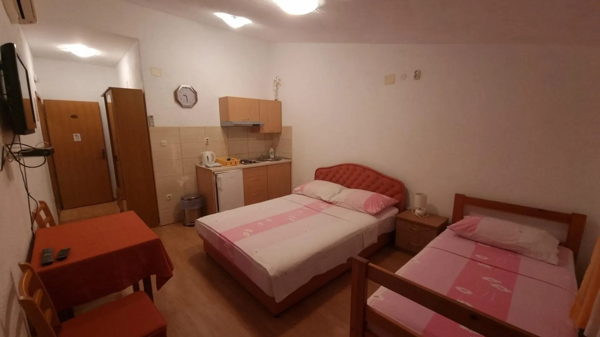 Apartments Cipetic Kastela Croatia