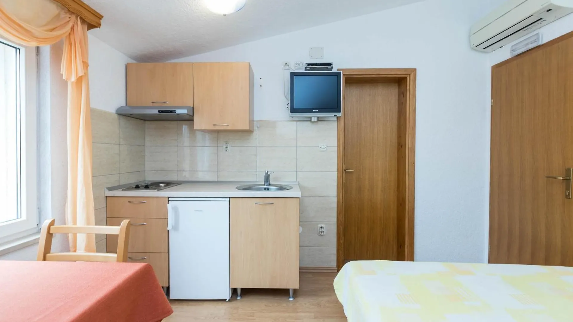 Apartments Cipetic Kastela Croatia