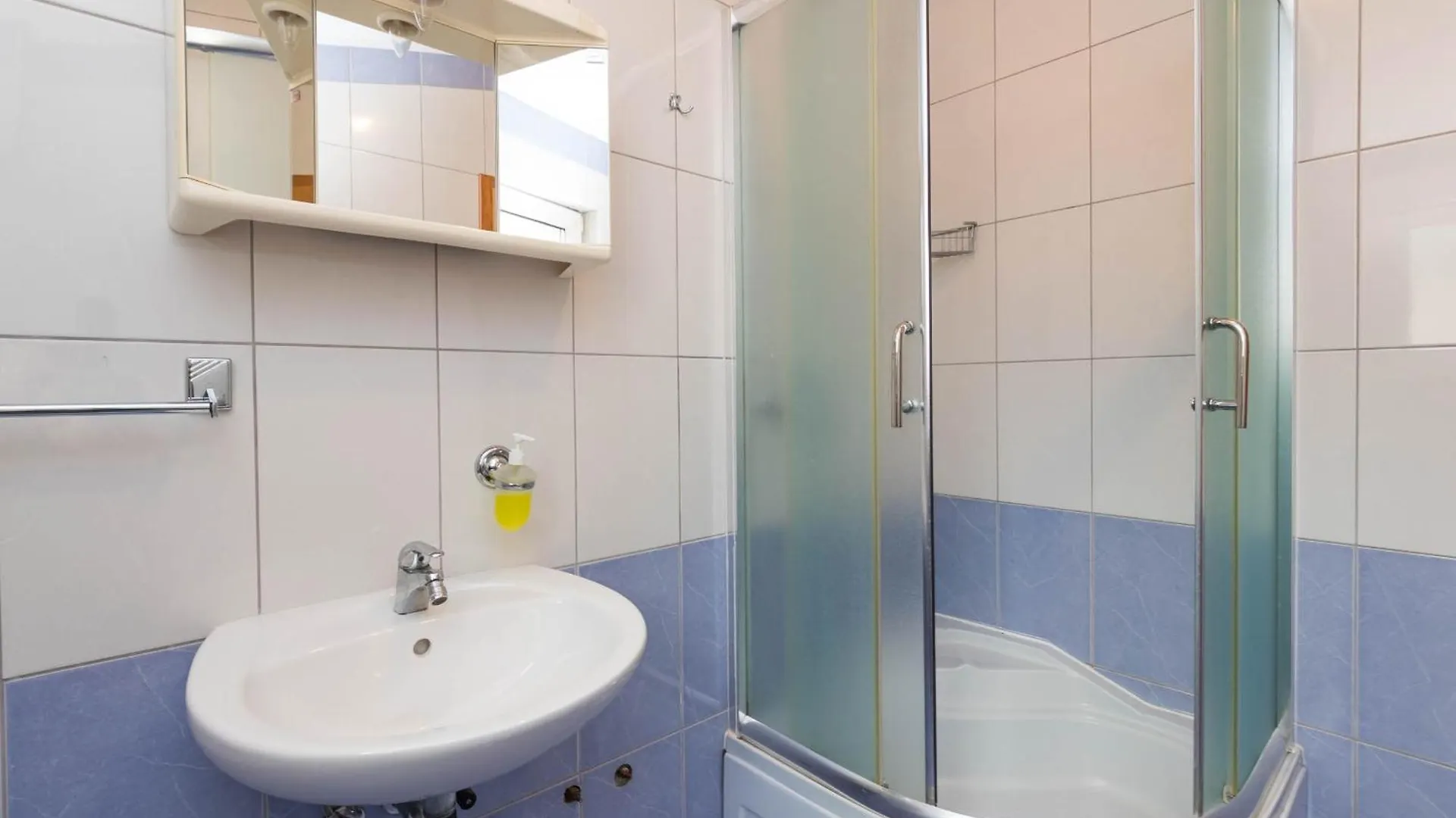 Apartments Cipetic Kastela 0*,  Croatia