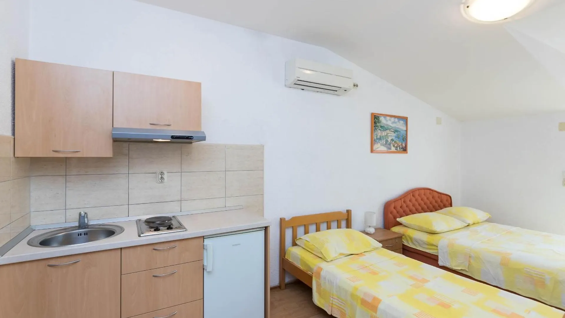 Apartments Cipetic Kastela