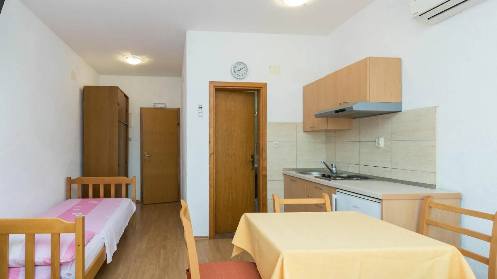 Apartments Cipetic Kastela Croatia