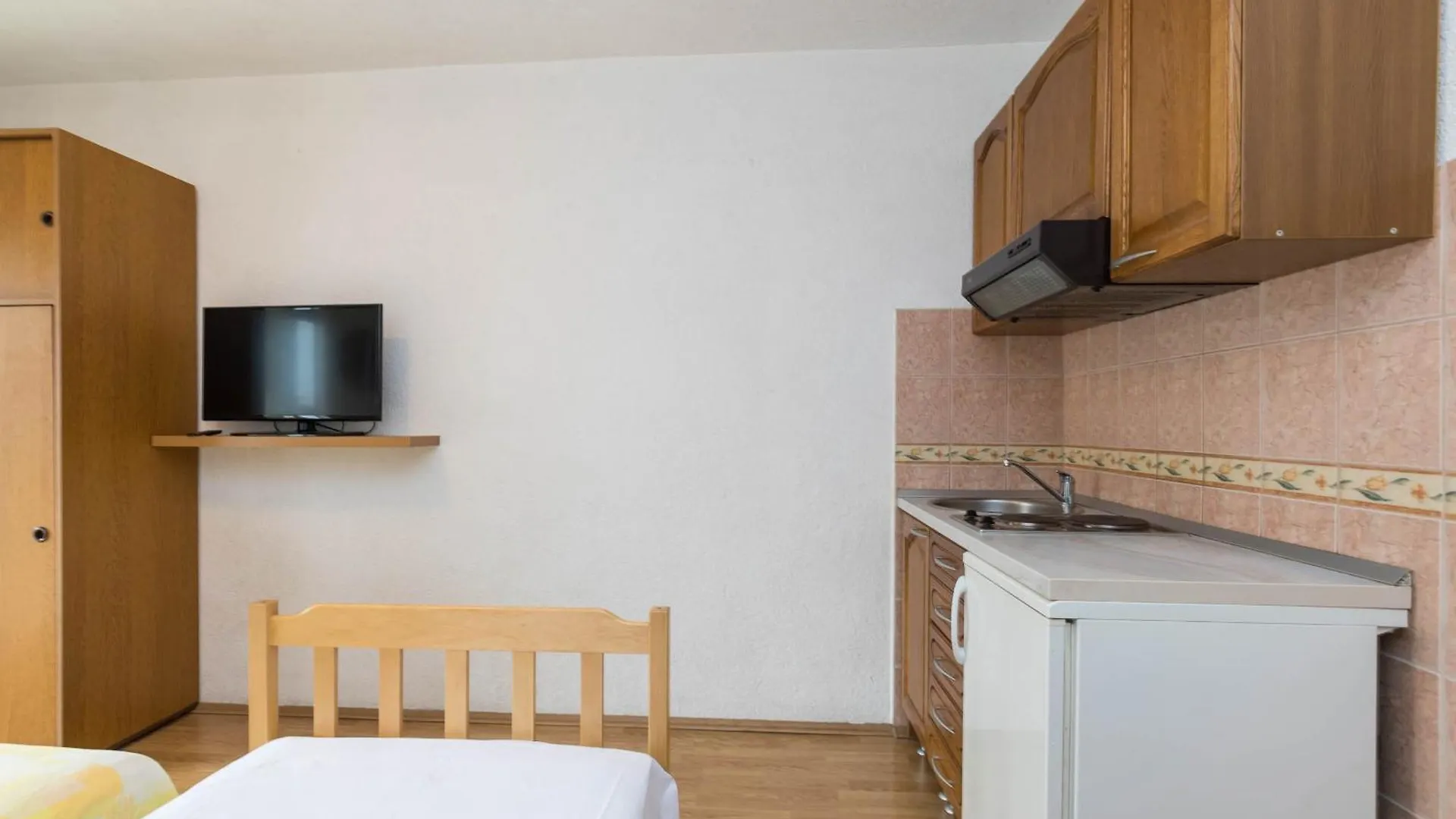 Apartments Cipetic Kastela