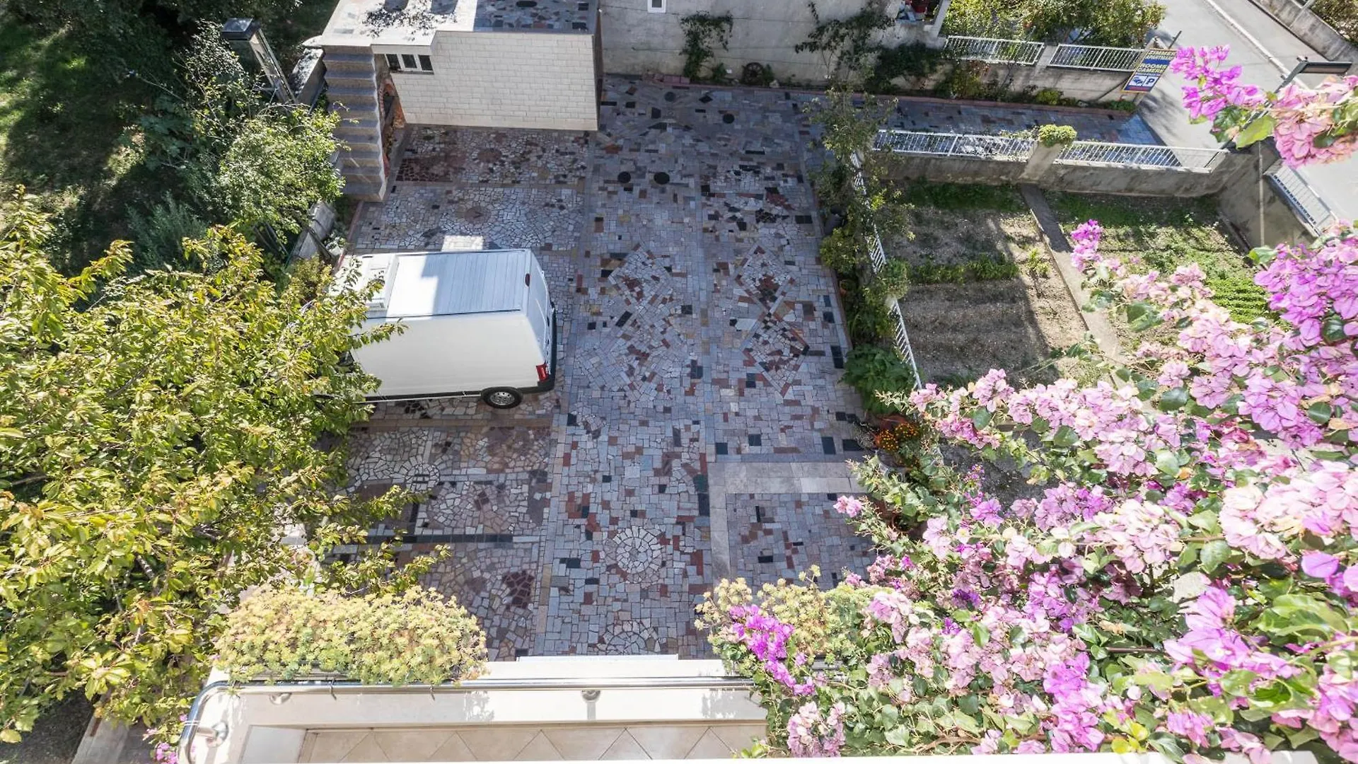 Apartments Cipetic Kastela 0*,